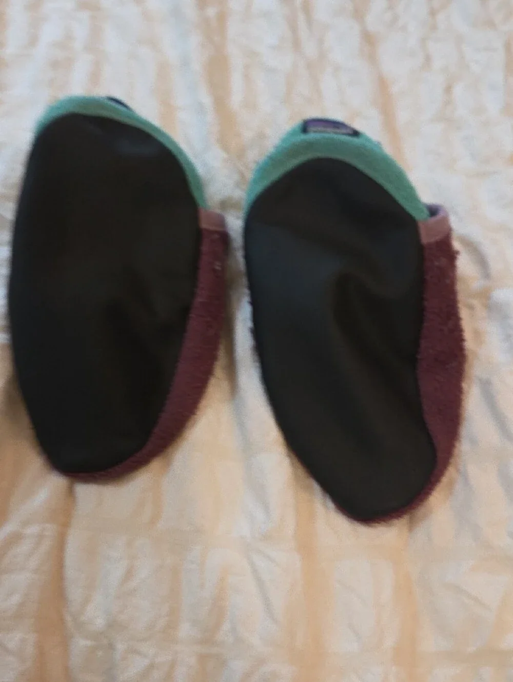 Patagonia Kids Purple Slip-On Slippers with Green Interior